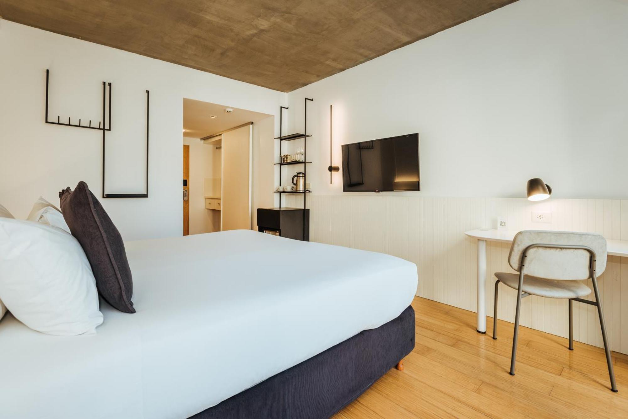 Junior King Room