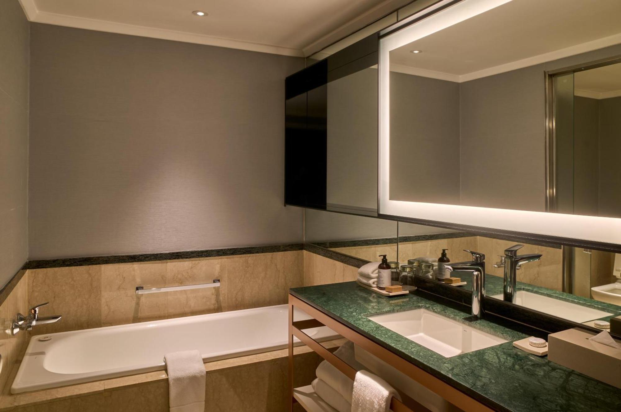 Deluxe Double Room with Two Double Beds