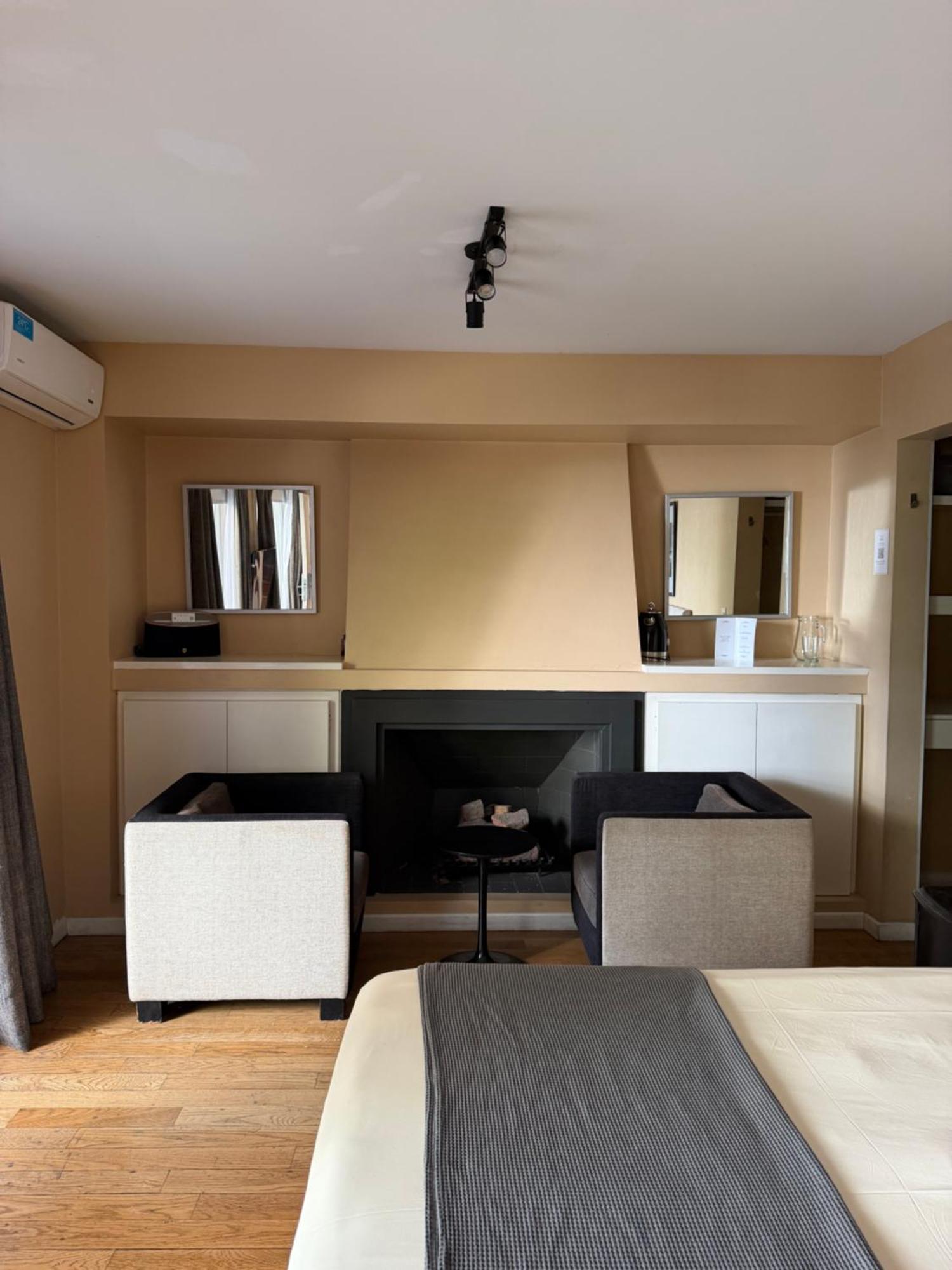 Superior King Suite