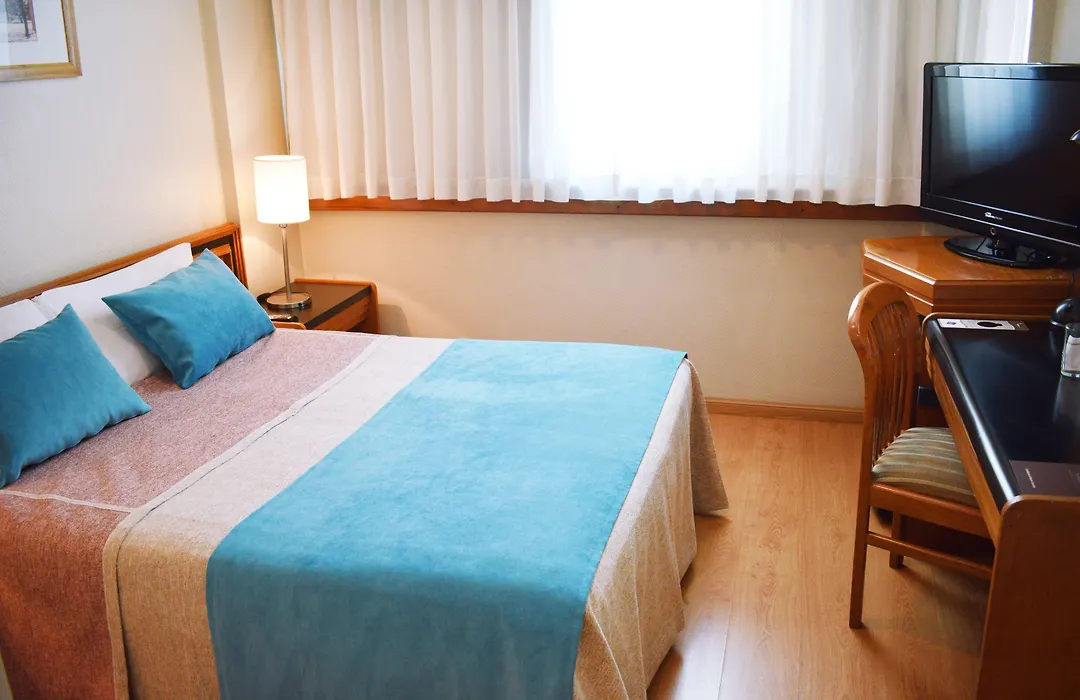 Hotel Solans Carlton-1