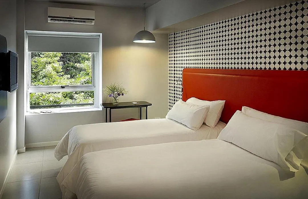 Pop Hotel-1