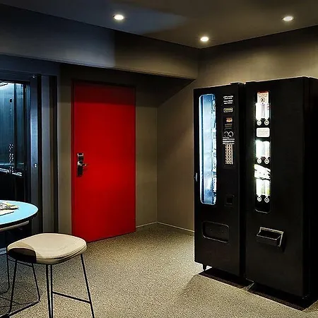Pop Hotel-2