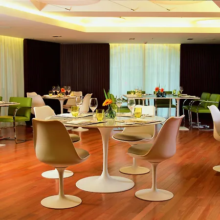 725 Continental Hotel-3